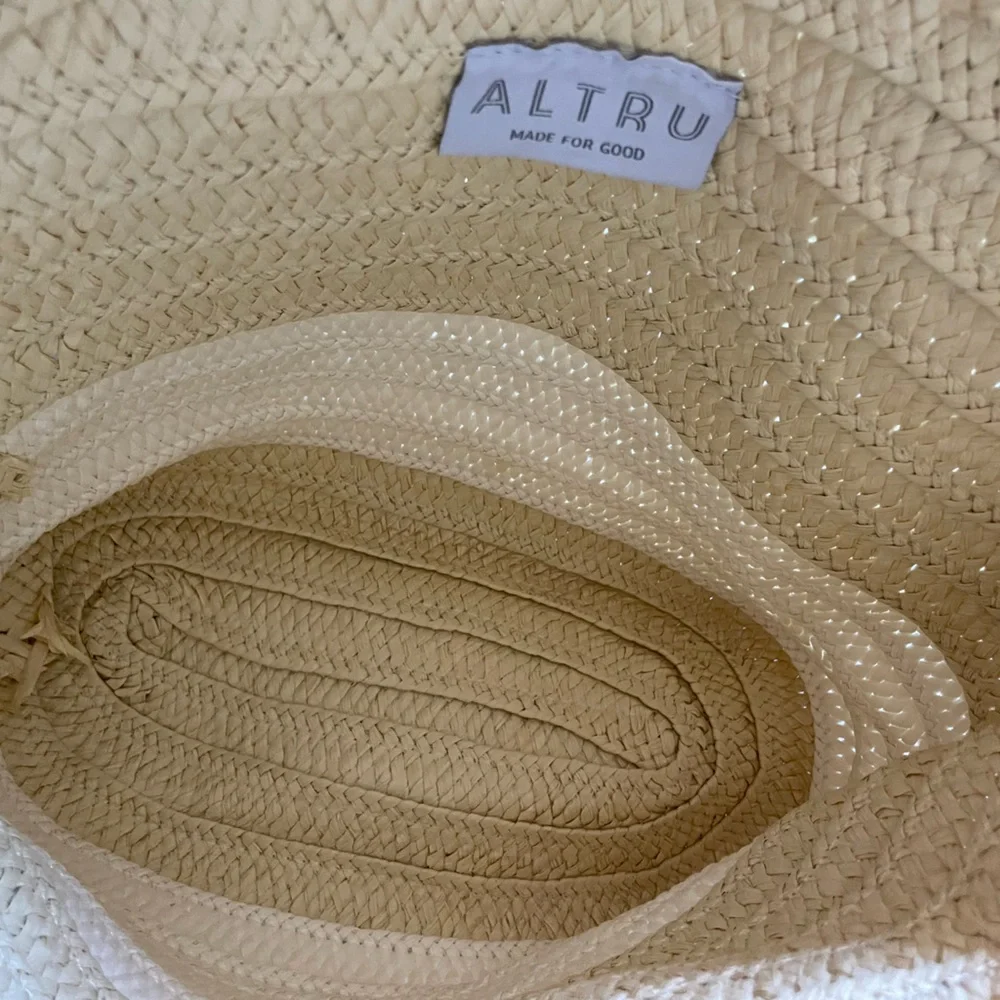 Like New Altru 100% Paper Straw Tote Bag - Picture 9 of 16